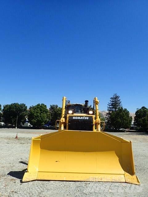Komatsu D155AXi-8 Buldožeri gusjeničari