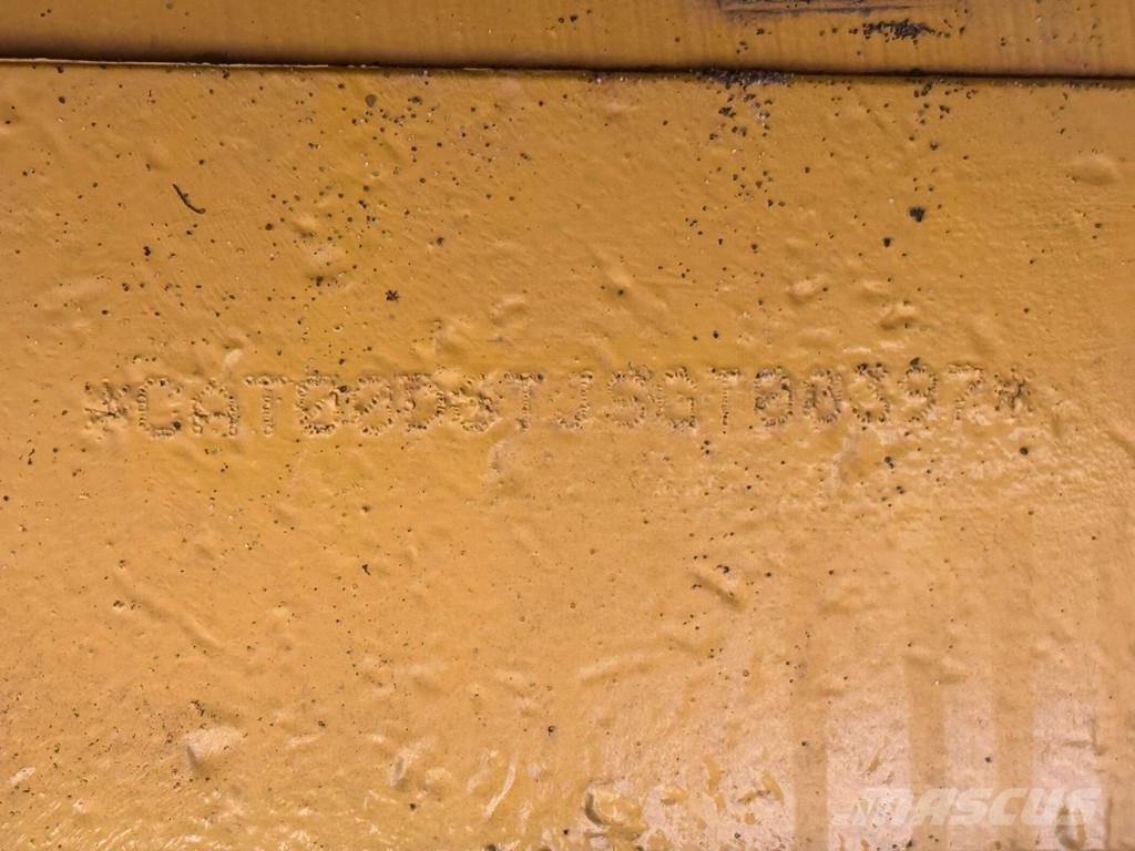 CAT D6T LGP Buldožeri gusjeničari