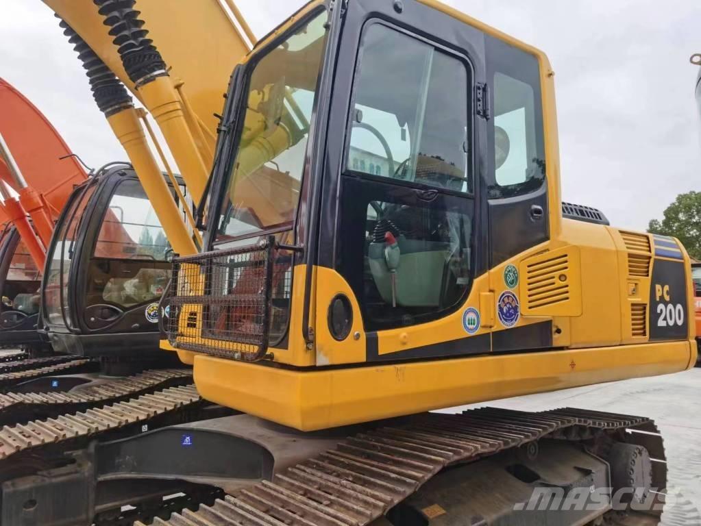 Komatsu PC 200-8 Bageri gusjeničari