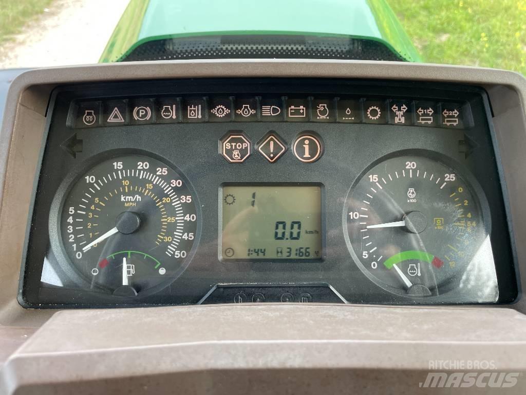 John Deere 6920 Traktori