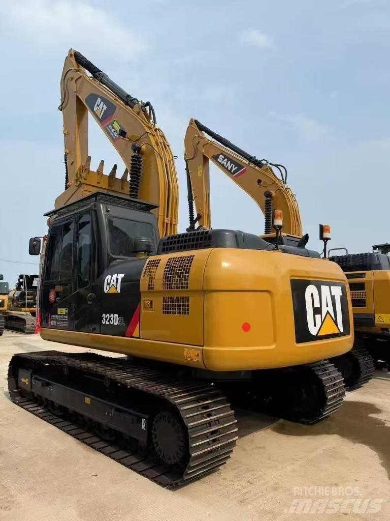 CAT 323D2L Bageri gusjeničari