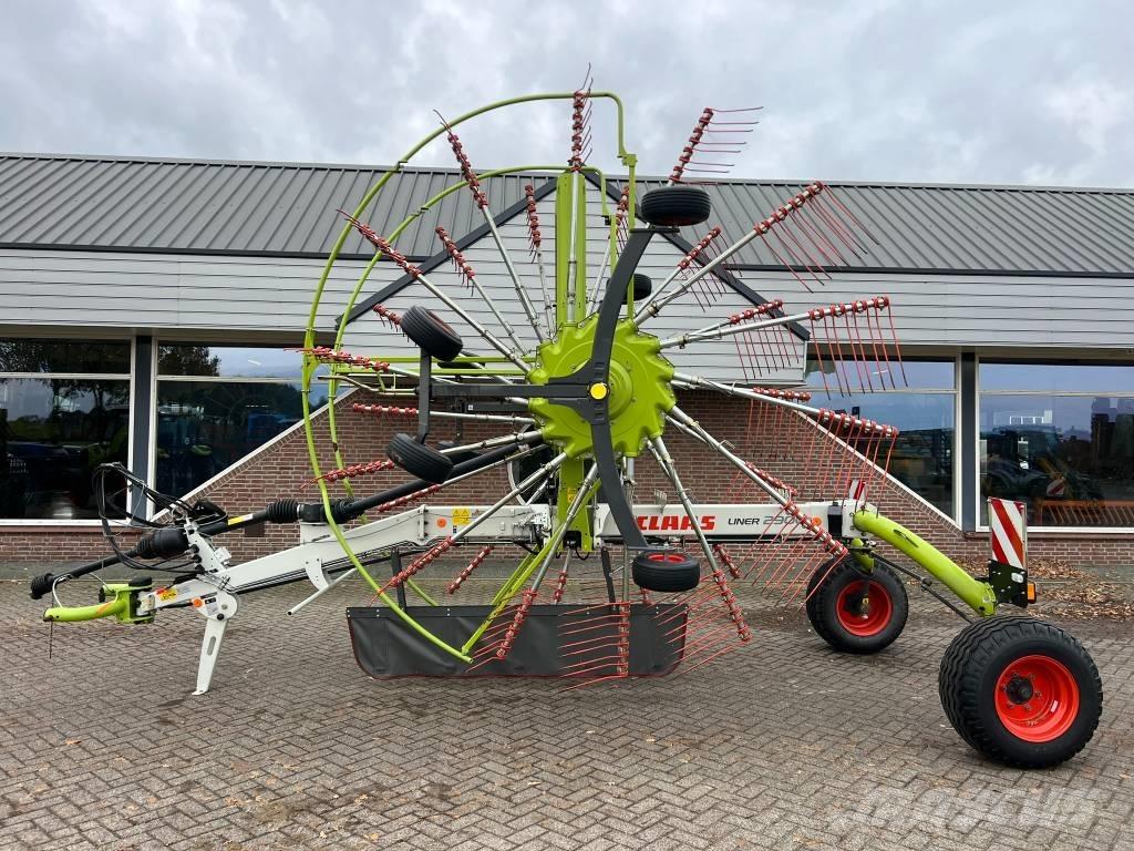 CLAAS Liner 2900 Sakupljači