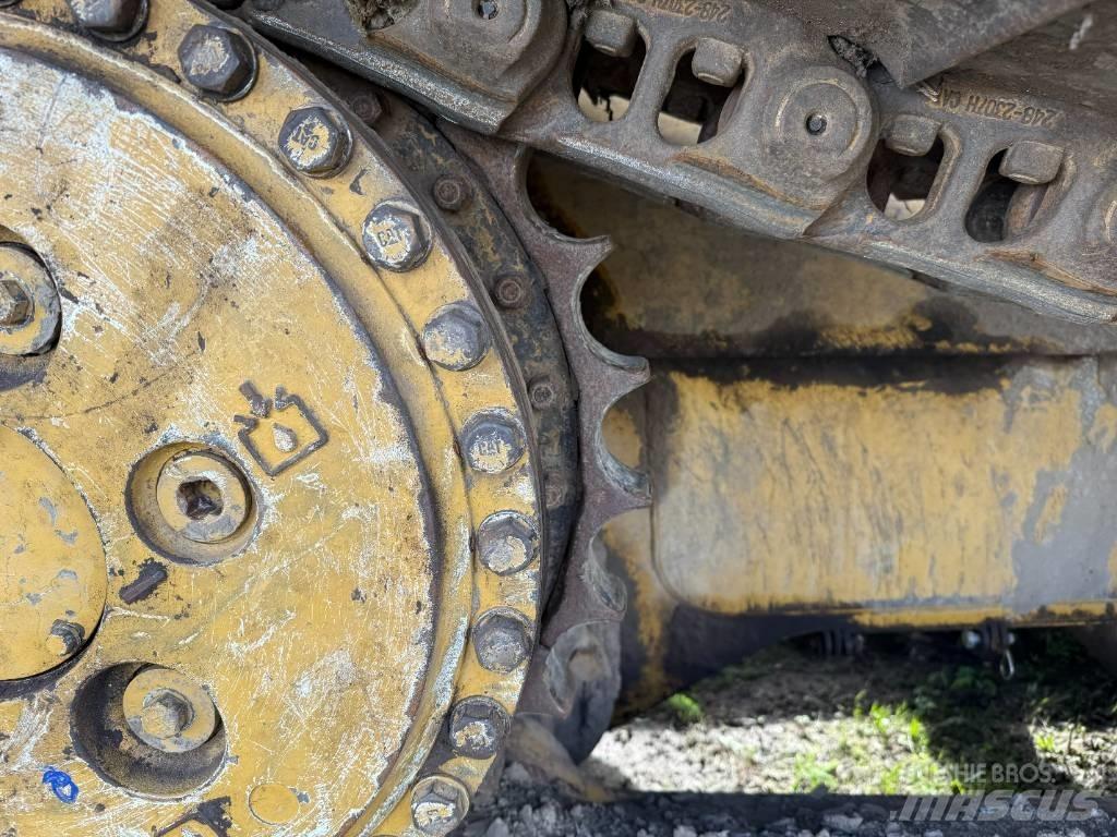 CAT D 6 T LGP Buldožeri gusjeničari