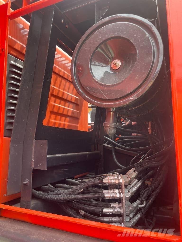 Doosan DX225LCA Bageri gusjeničari