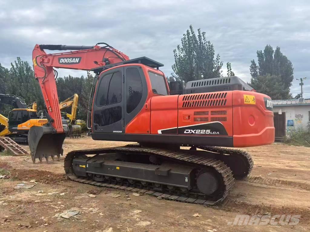 Doosan DX 225 Bageri gusjeničari