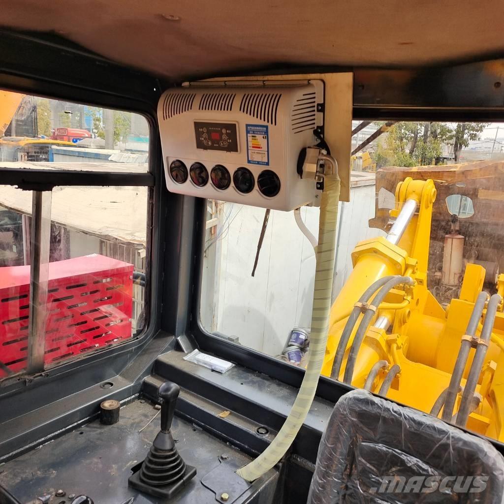 Shantui SD 32 Buldožeri gusjeničari