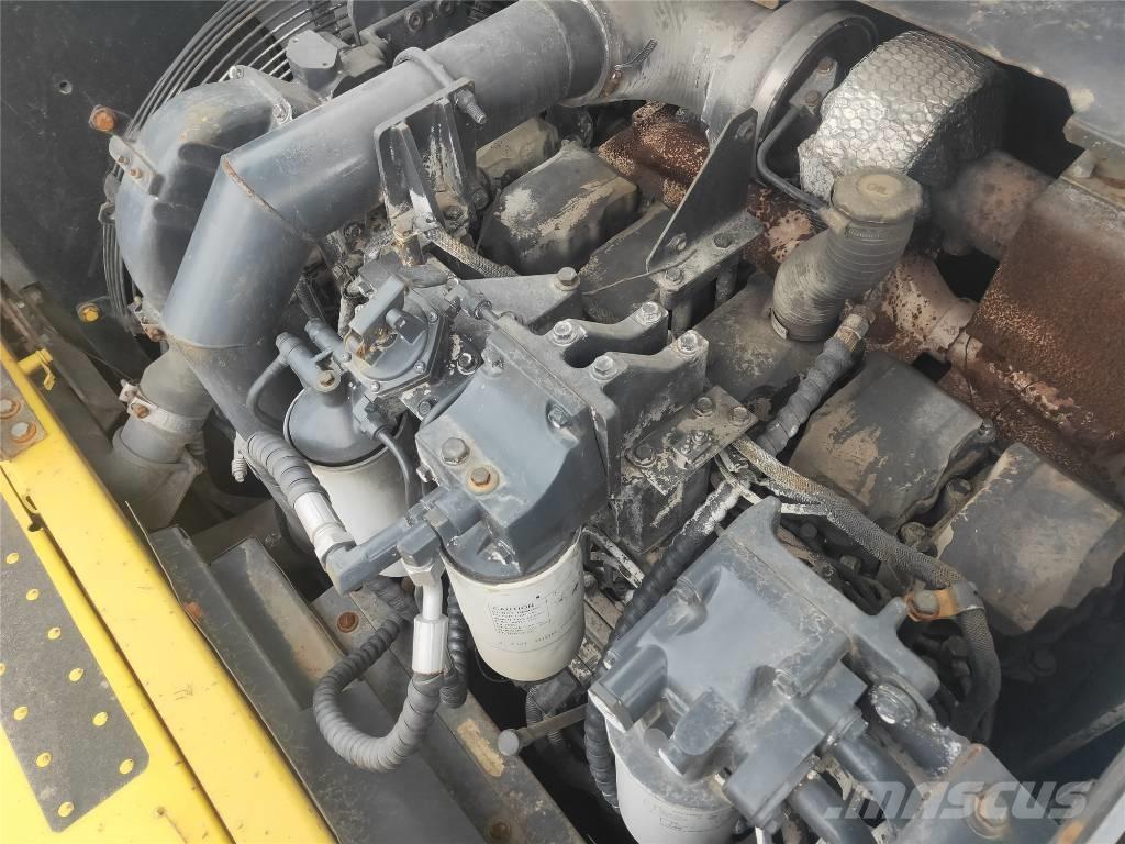 Komatsu PC460-8 Bageri gusjeničari