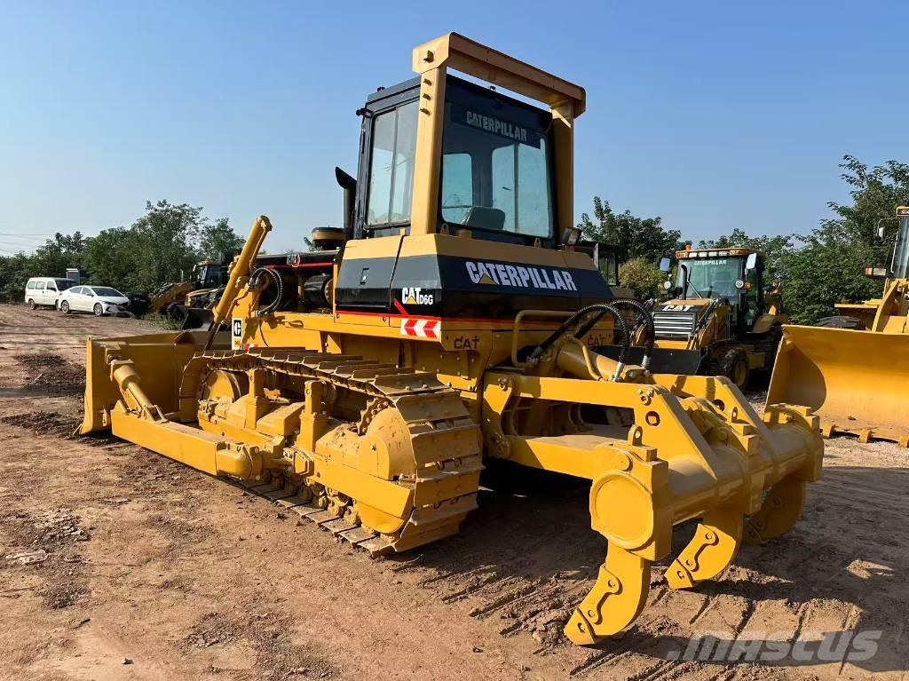 CAT D6G Buldožeri gusjeničari