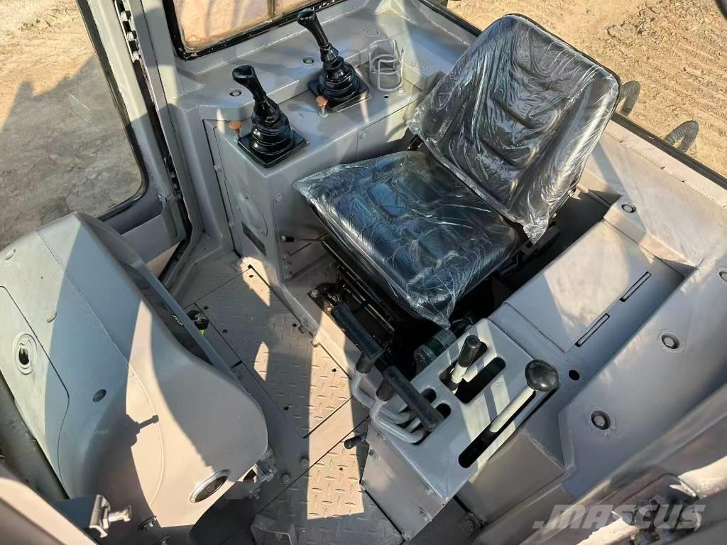 CAT D6G Buldožeri gusjeničari