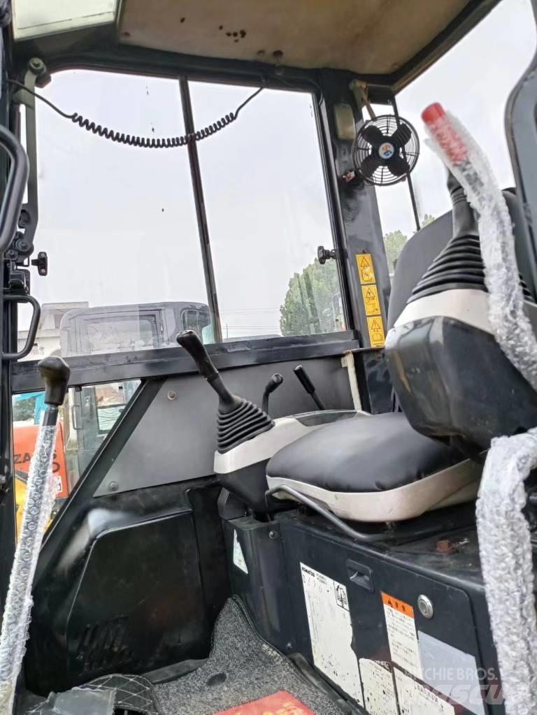 Komatsu PC 30 Mini bageri <7t