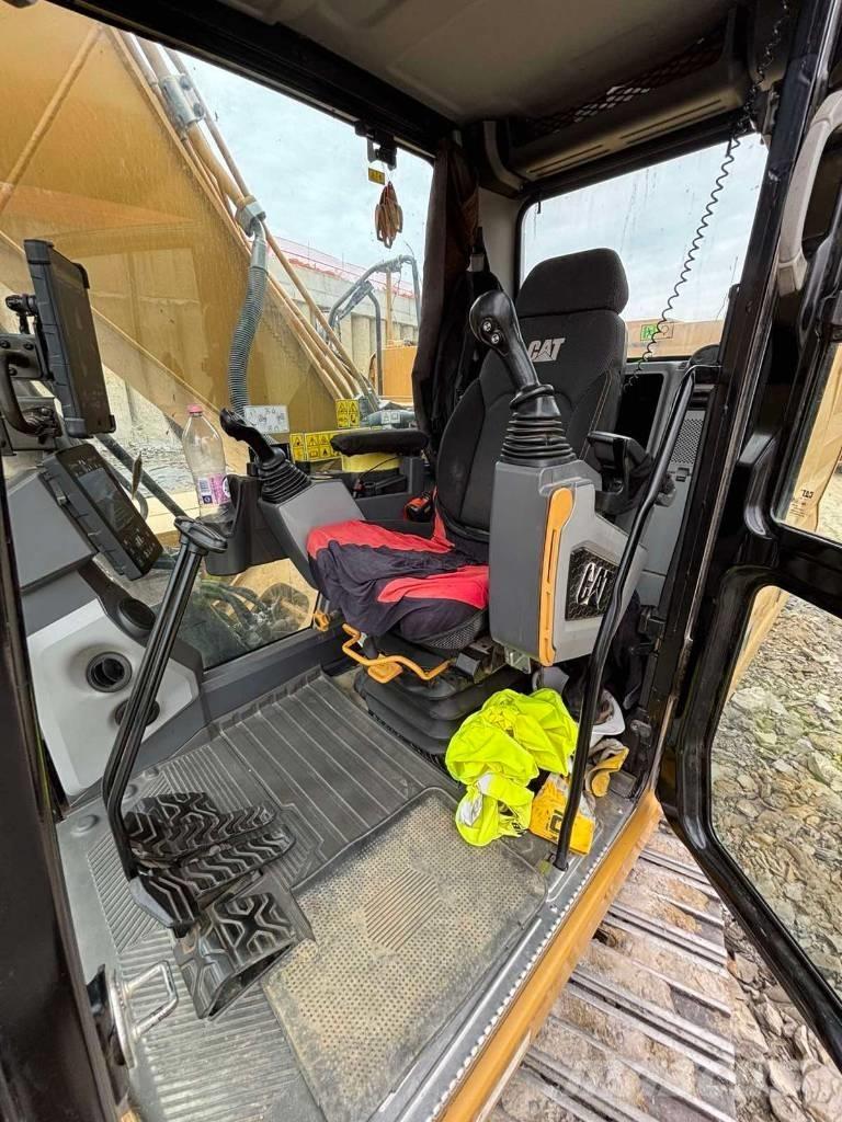 CAT 320 Bageri gusjeničari