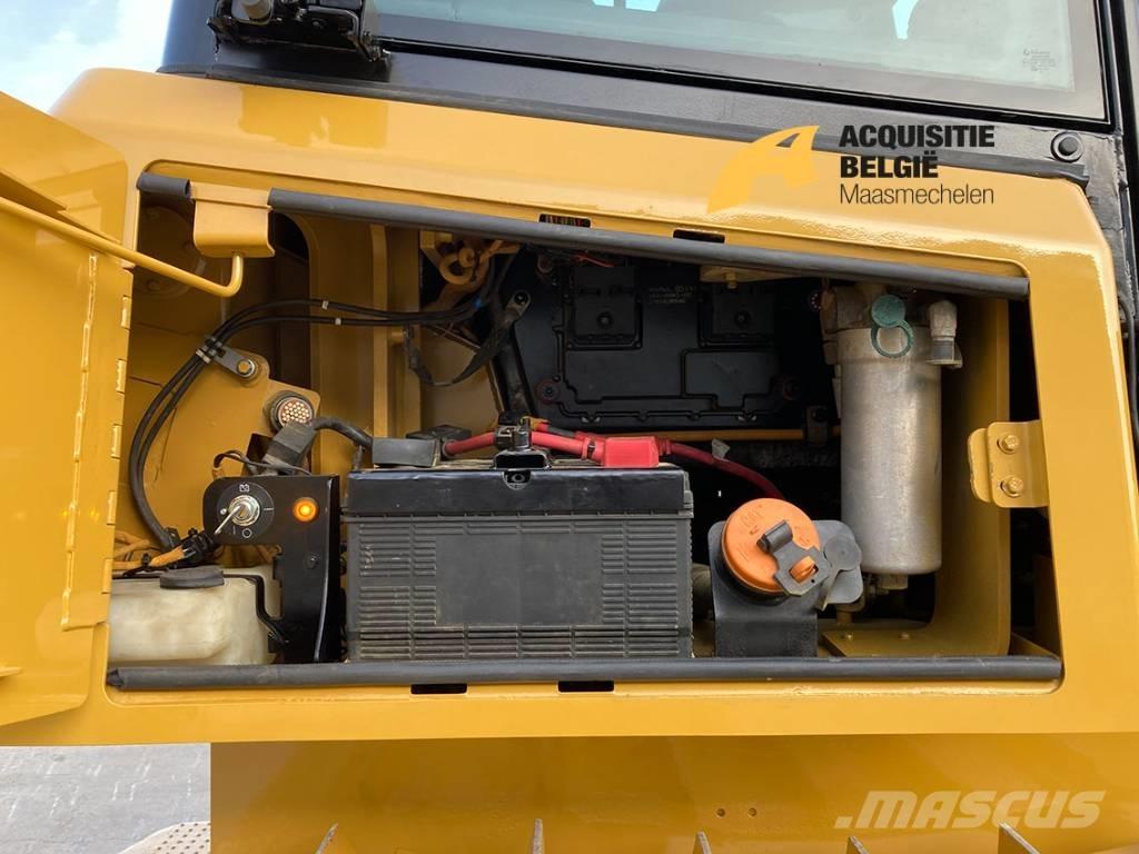CAT D 6 K 2 LGP Buldožeri gusjeničari