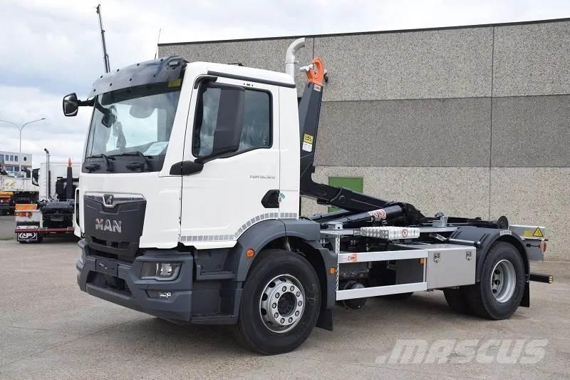 MAN TGM 18.320 Rol kiper kamioni s kukama za dizanje