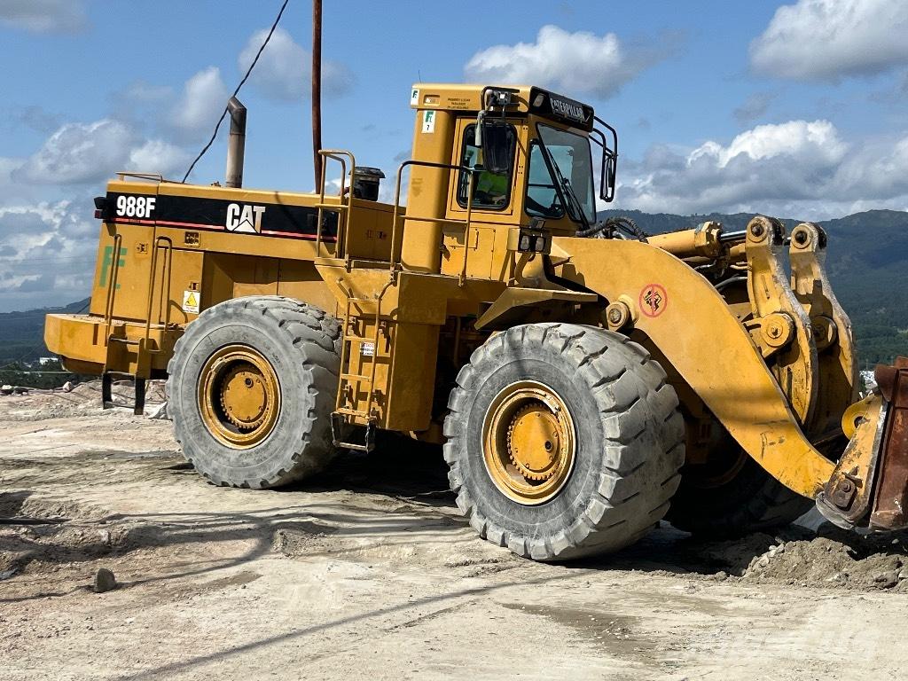 CAT 988 F II Utovarivači na kotačima