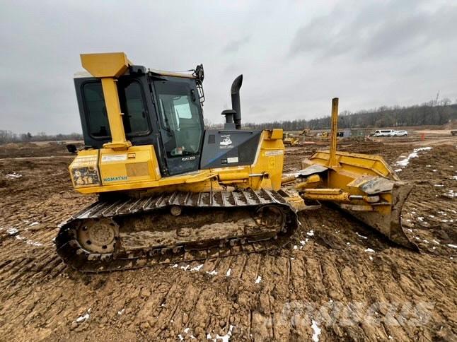 Komatsu D 41 E Buldožeri gusjeničari