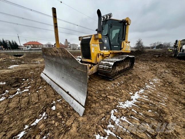 Komatsu D 41 E Buldožeri gusjeničari