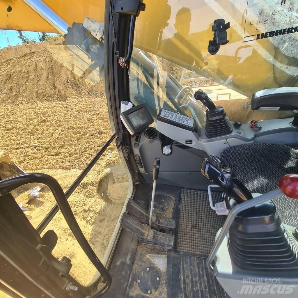 Liebherr R 936 LC Bageri gusjeničari
