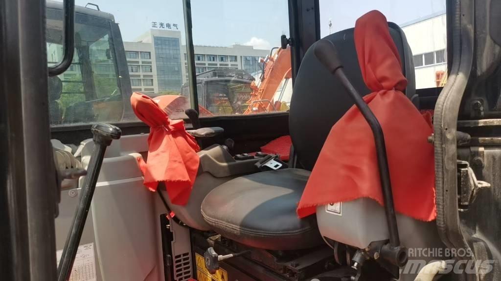 CAT 305 Bageri gusjeničari