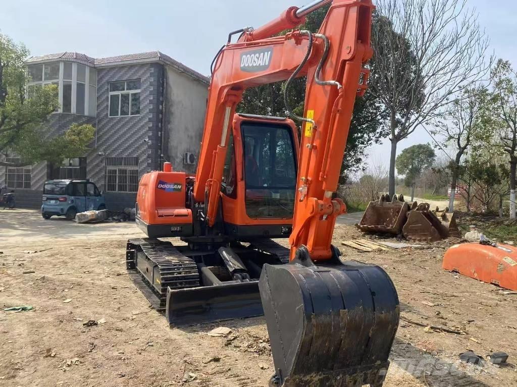 Doosan DX 75-9 C Midi bageri 7t – 12t
