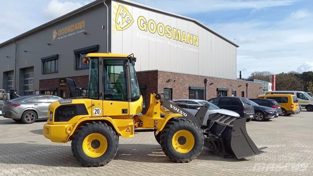 Volvo L 30 G Utovarivači na kotačima