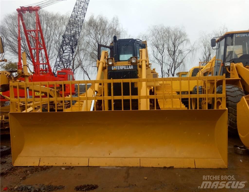 CAT D 7 R Buldožeri gusjeničari