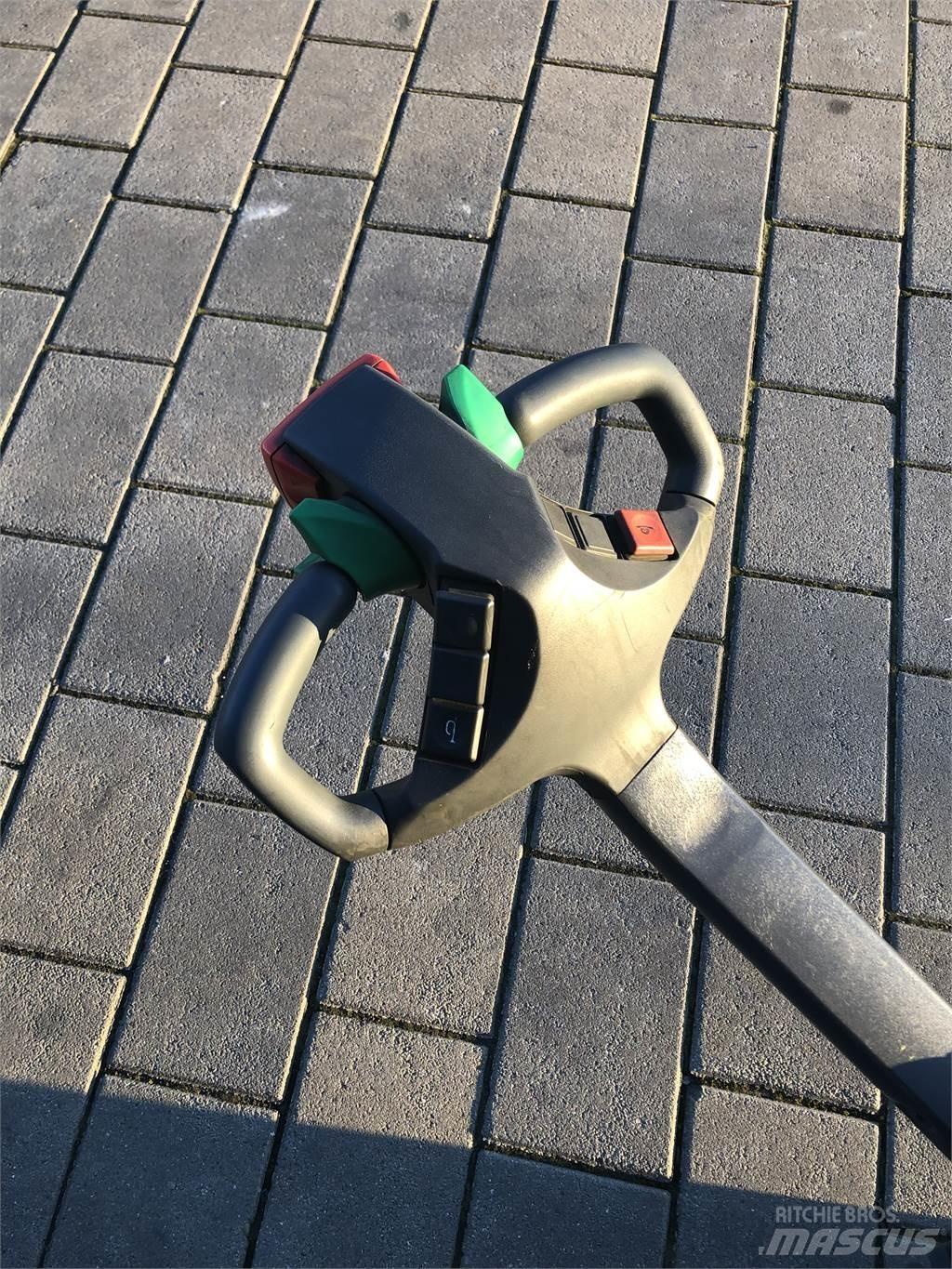 Jungheinrich WP16 Ručni električni viličar