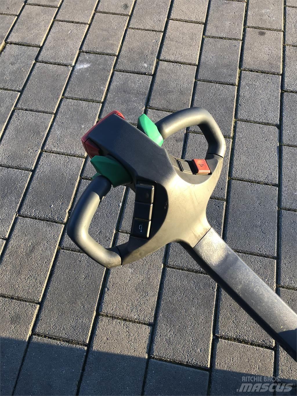 Jungheinrich WP16 Ručni električni viličar