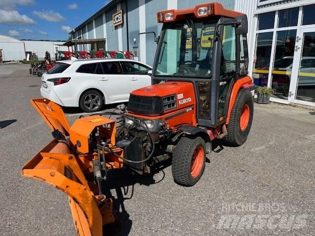 Kubota ST 30 Kompaktni (mali) traktori
