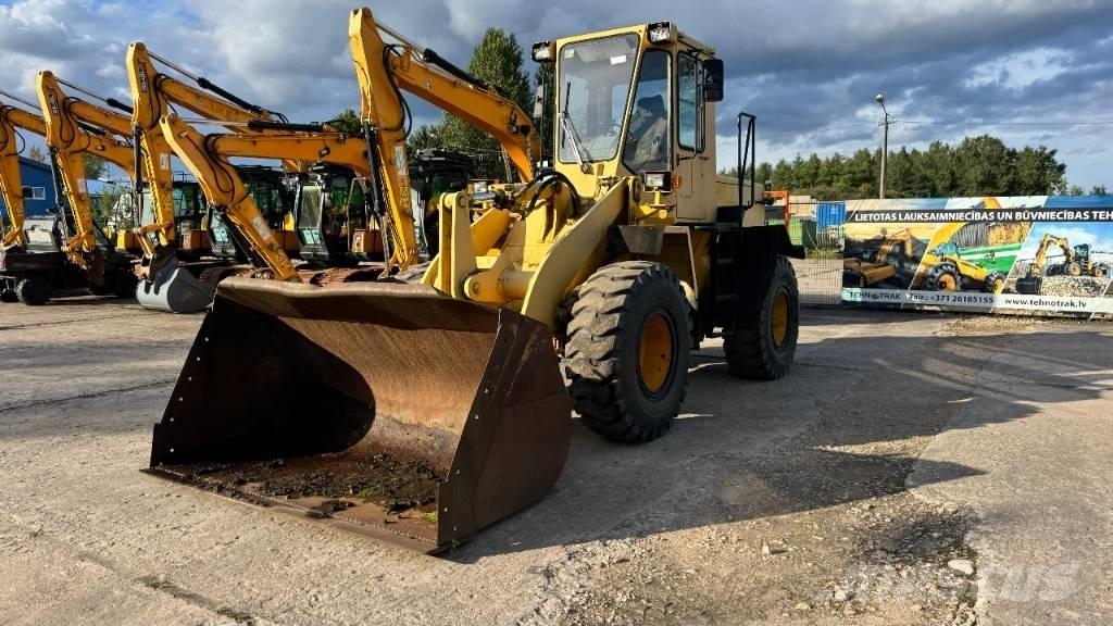 Komatsu WA 200 Utovarivači na kotačima