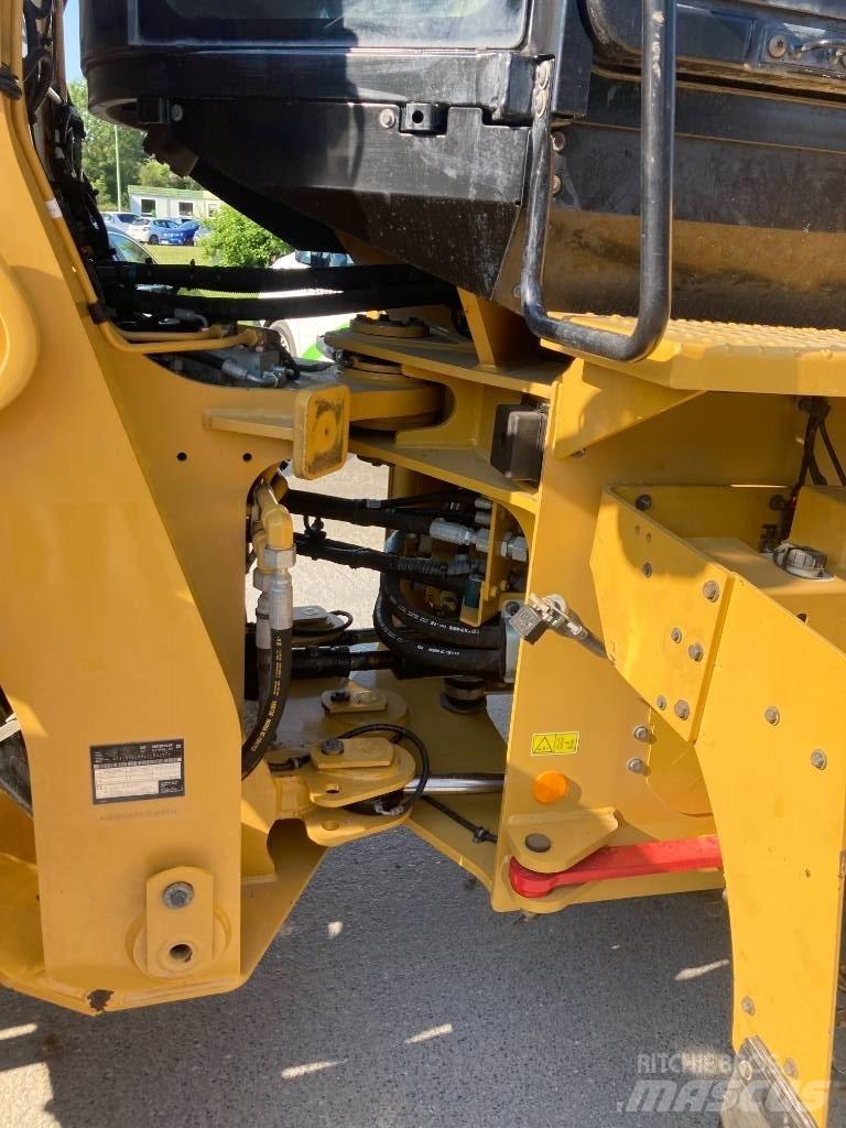 CAT 926M Utovarivači na kotačima