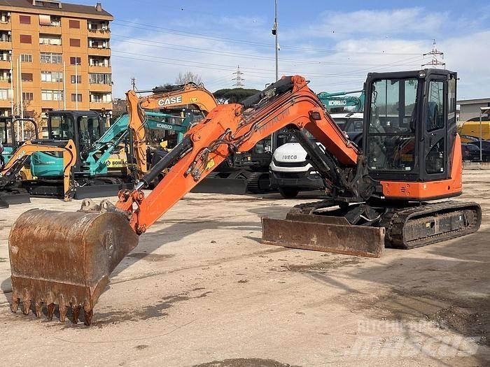 Hitachi ZX65USB Mini bageri <7t