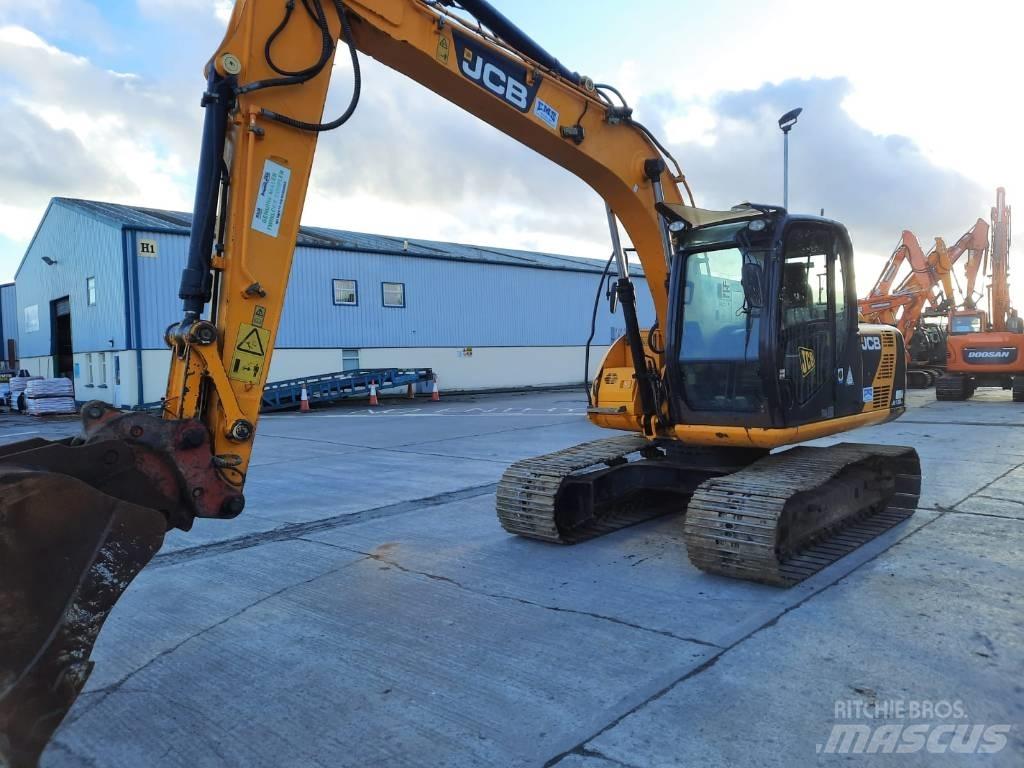 JCB JS 130 LC Bageri gusjeničari