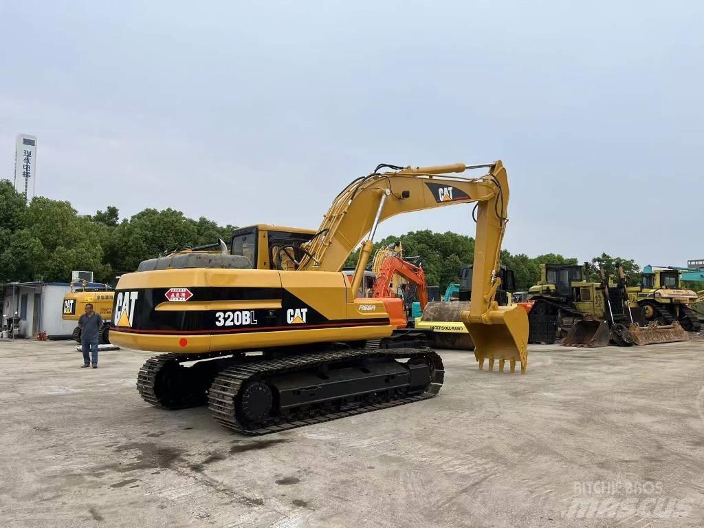 CAT 320 B L Bageri gusjeničari