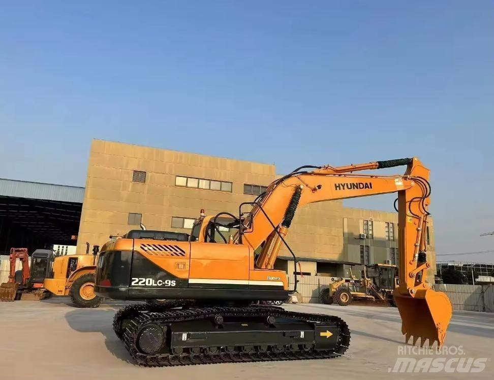 Hyundai HX 220 LC-9S Bageri gusjeničari