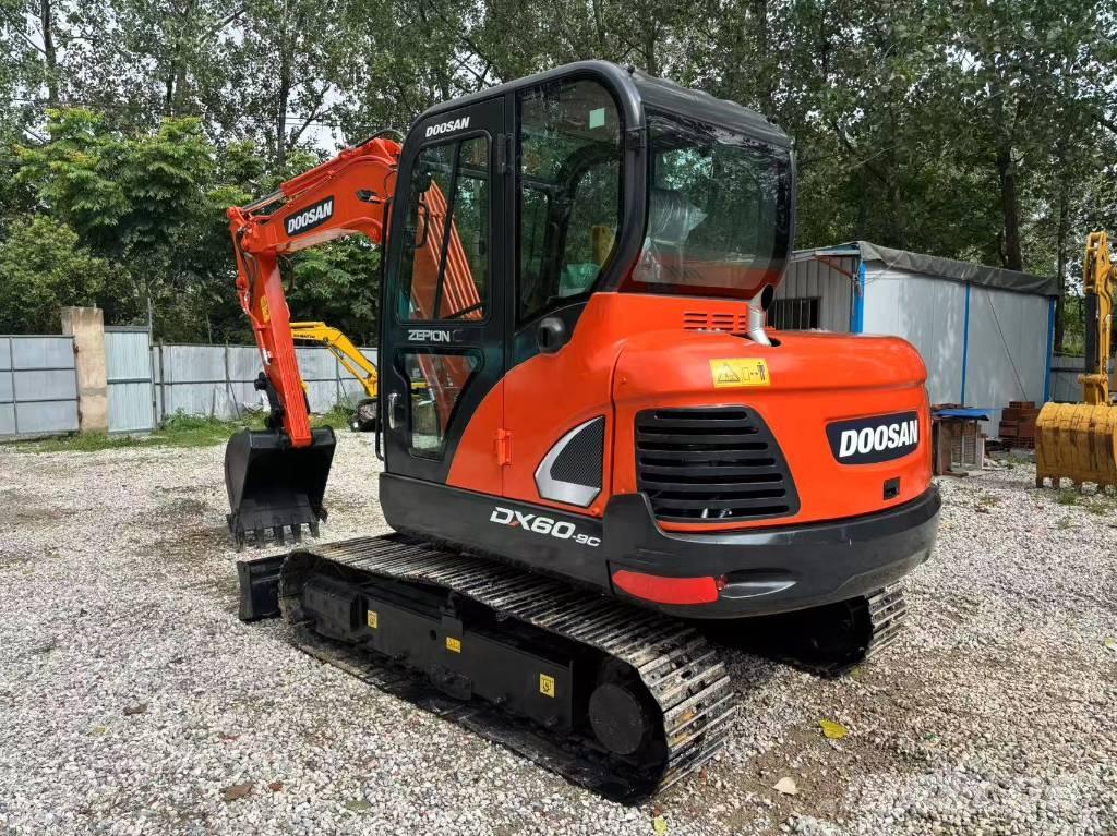 Doosan DX 60-9 C Mini bageri <7t