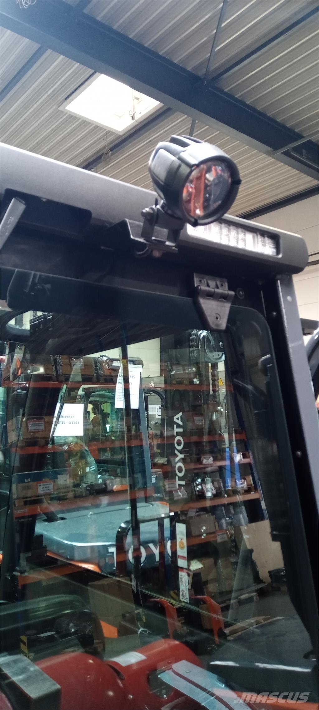 Toyota 02-8FGF25 Plinski viličari