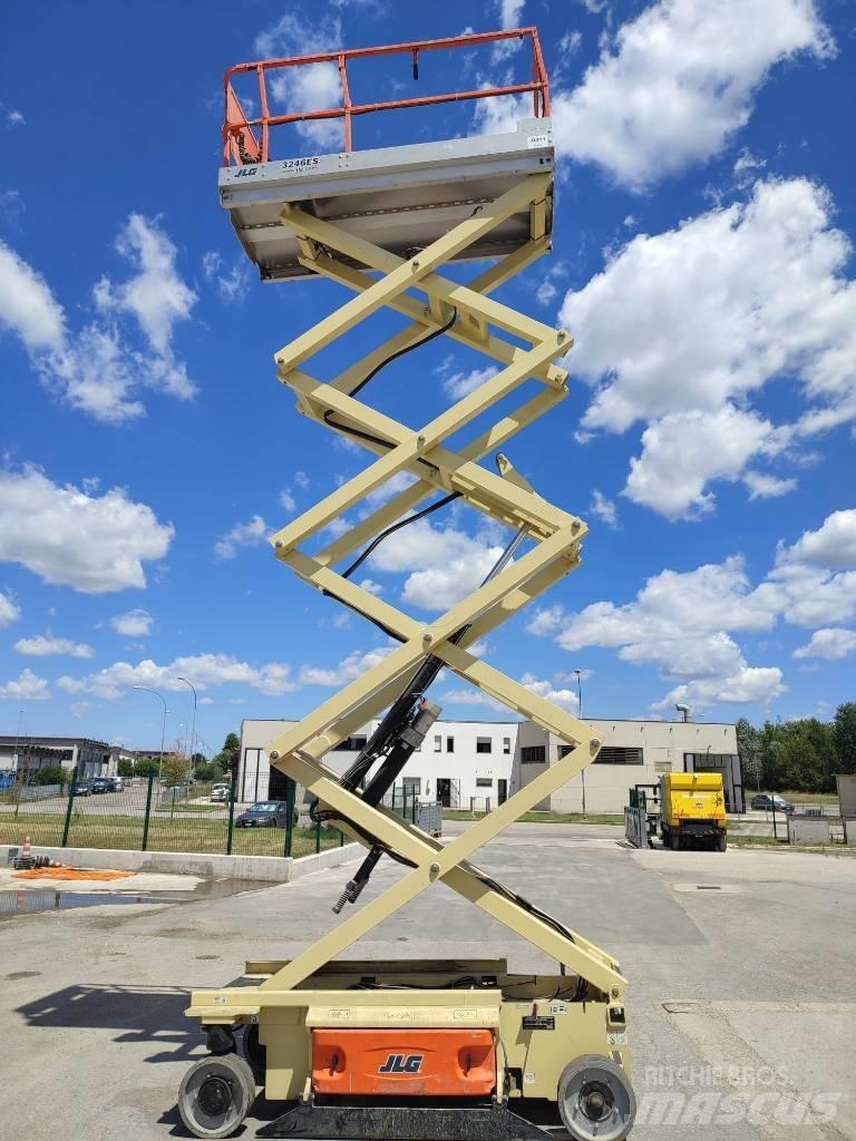 JLG 3246 ES Škaraste platforme