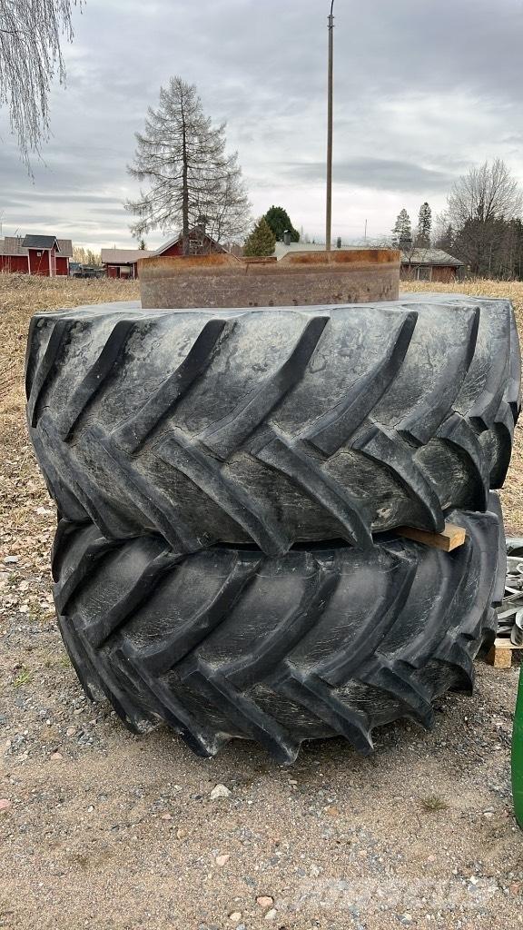 John Deere 4850 Traktori