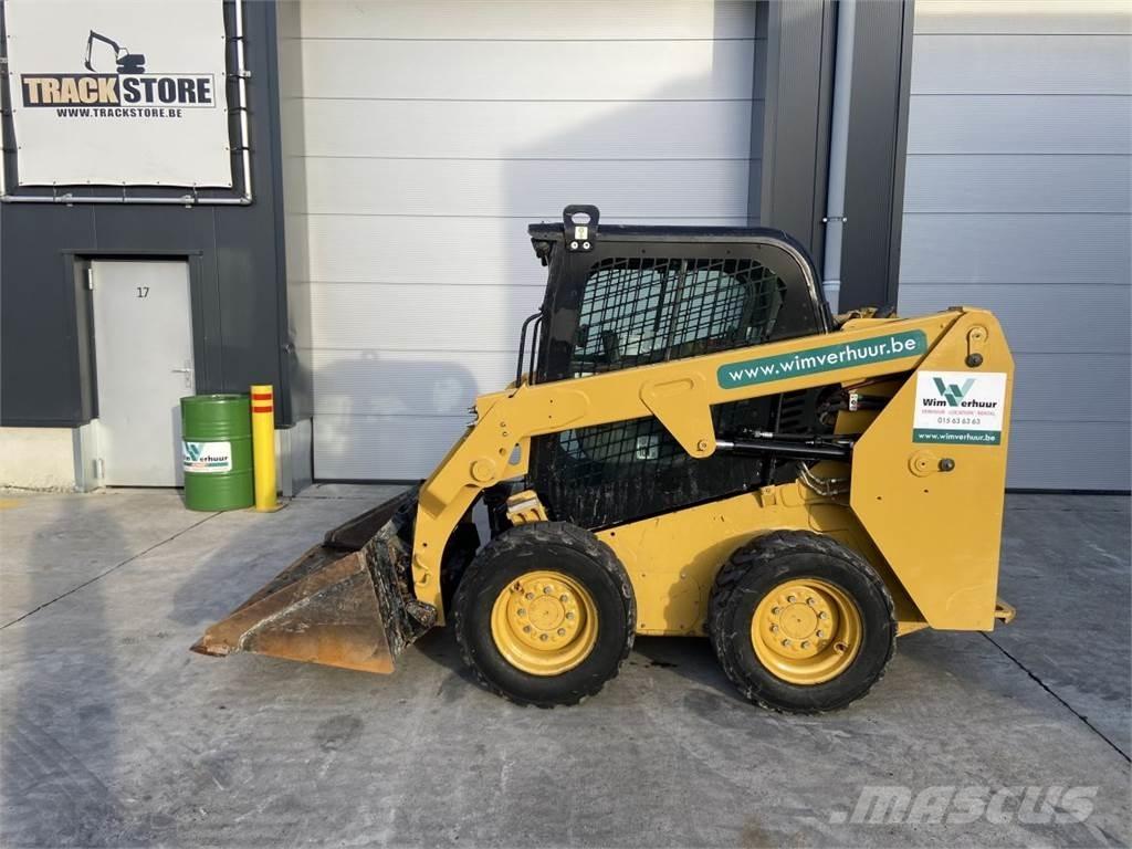 CAT 226 D3 (5867) Skid steer mini utovarivači