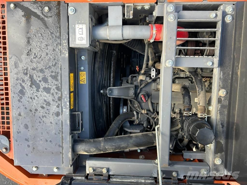 Hitachi ZX 130-6 Bageri gusjeničari