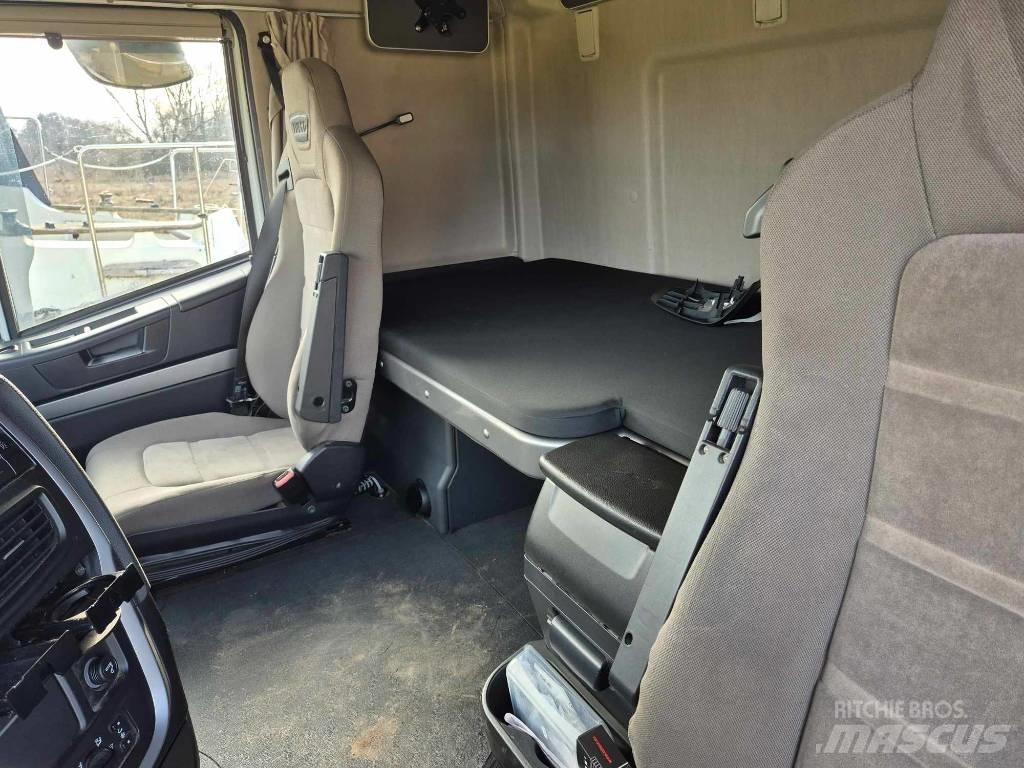 Iveco Stralis 420 Kamioni s ravnim pločom / vitlom