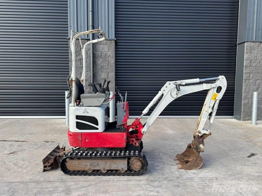 Takeuchi TB 210 R Mini bageri <7t