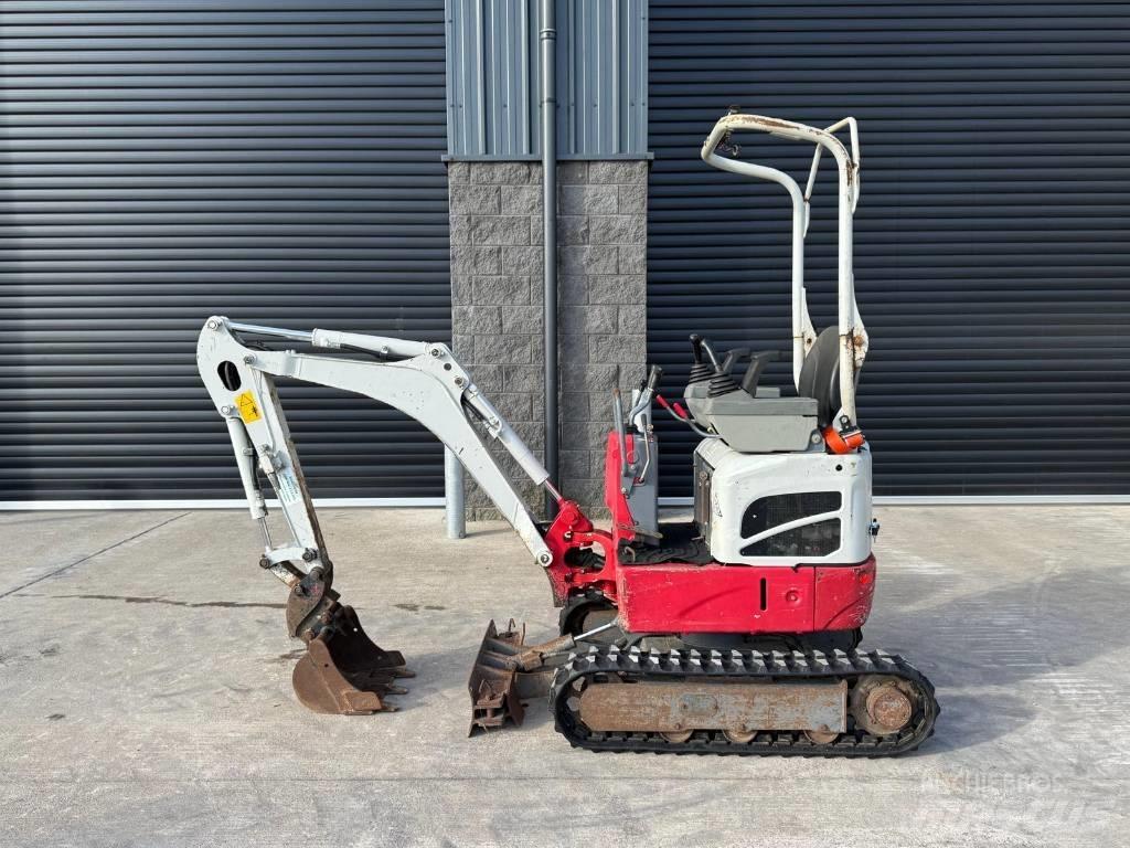 Takeuchi TB 210 R Mini bageri <7t