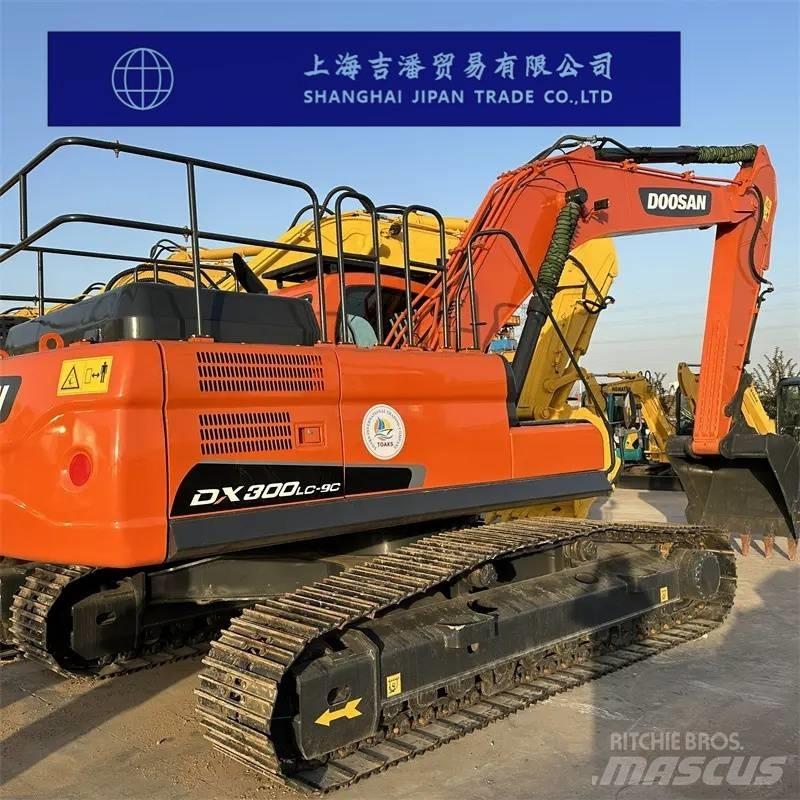 Doosan DX 300 Bageri gusjeničari
