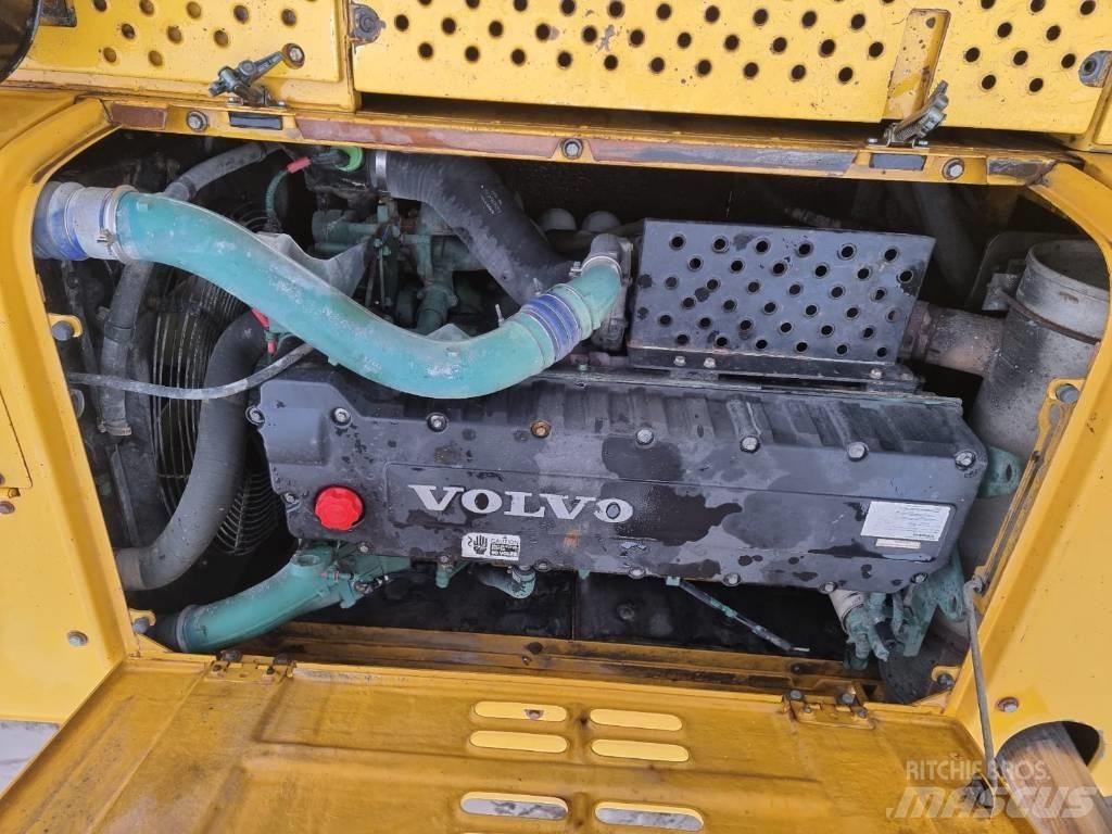 Volvo EC 460 B LC Bageri gusjeničari