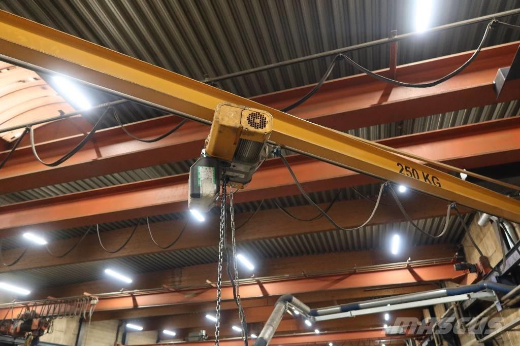  VÆGSVINGKRAN 250 KG Utovorne dizalice, vitla i dizala za materijal