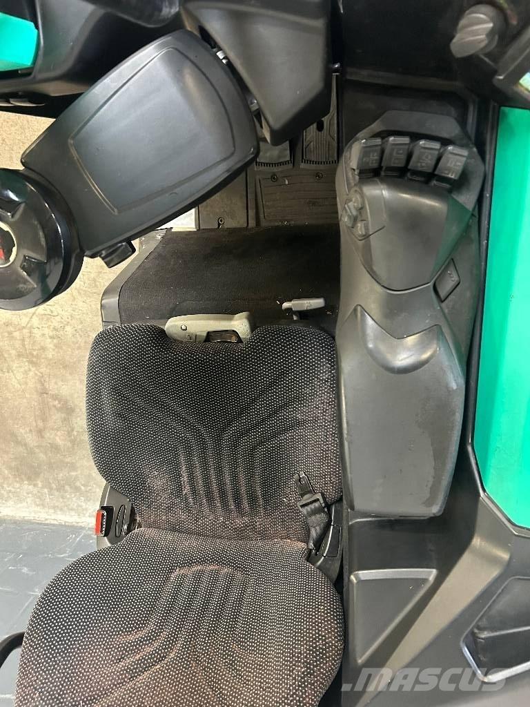 Mitsubishi RB 16N2C Viličari sa pomičnim stupom