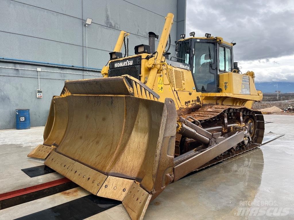 Komatsu D155 AX-6 Buldožeri gusjeničari