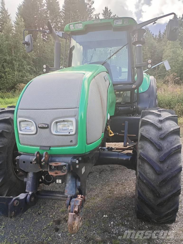 Valtra T190 Hi-tek Traktori
