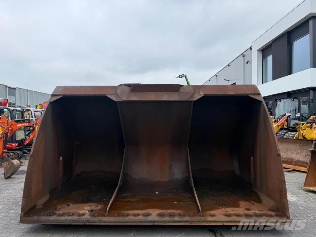 CAT 980M Kašike / Korpe